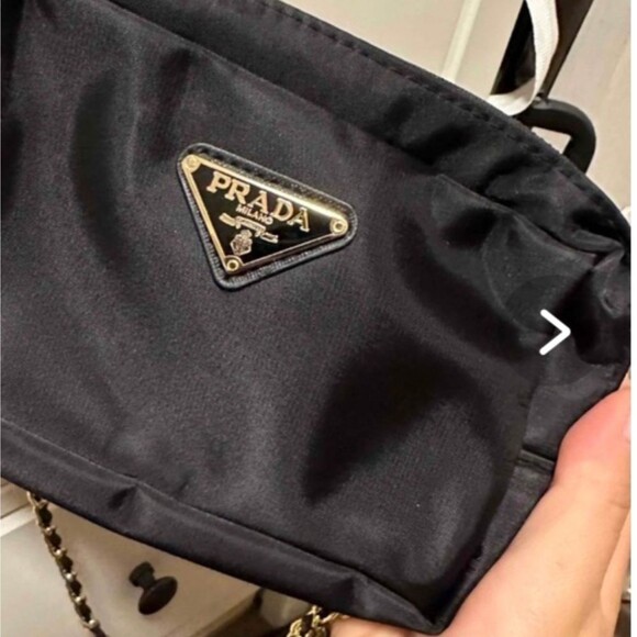 New black Small purse with Zipper and gold Chain belt should purs - Picture 10 of 15